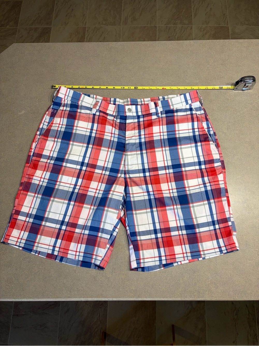 Men’s Shorts PGA Tour Pro Series Size 40 Red, White, Blue Plaid With Pockets